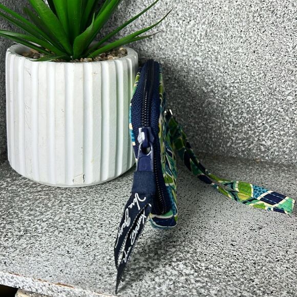 Vera Bradley Daisy Daisy Wristlet Pouch Bag Retired - Picture 4 of 4